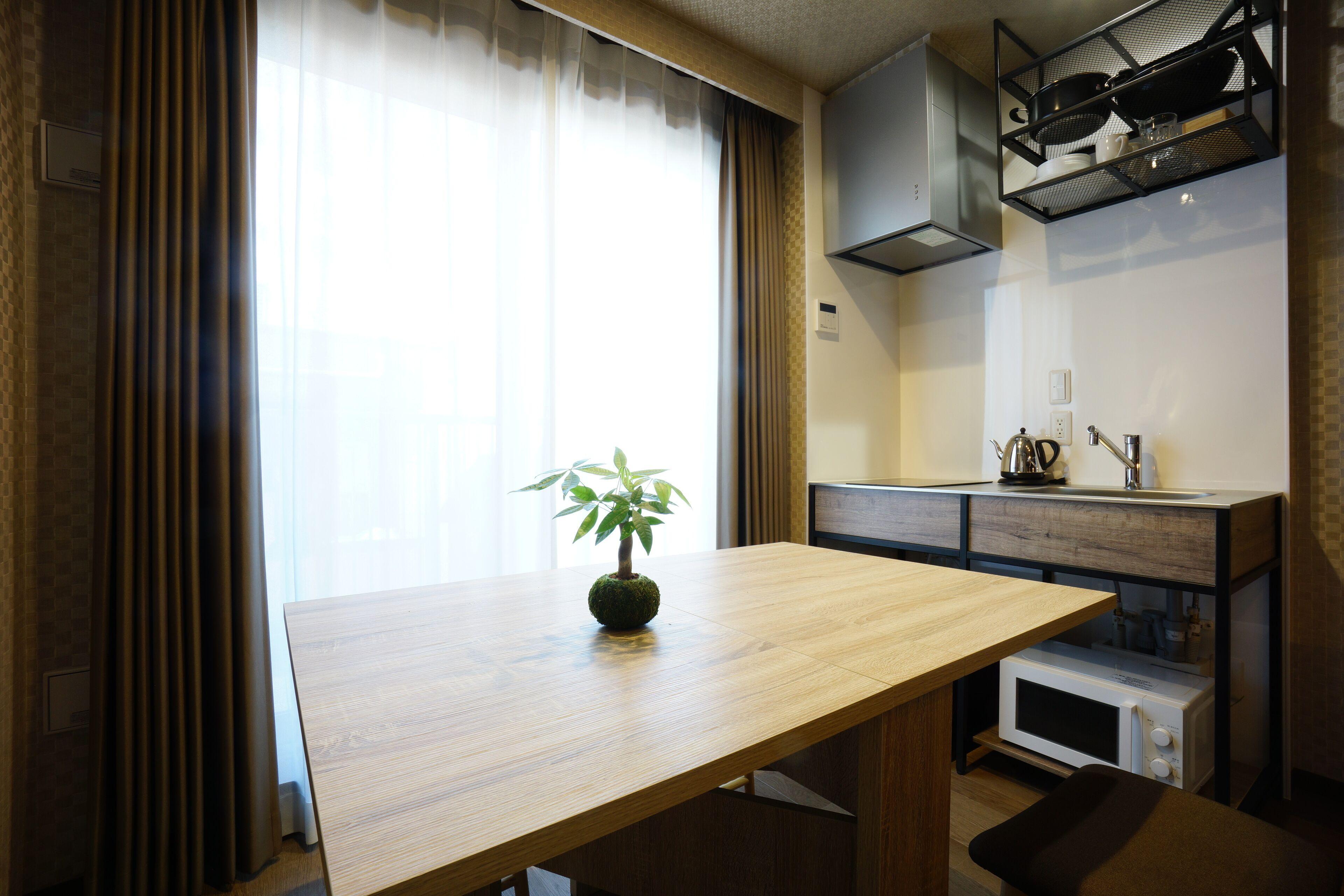 Rona Hotel, Tokyo
